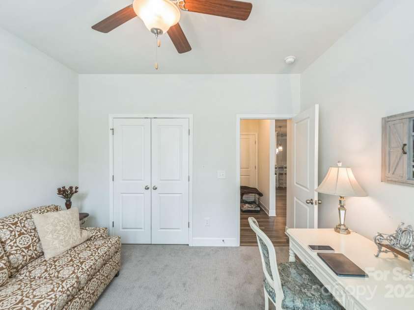 4 Finley Way, Greensboro, NC 27455.  MLS# CAR4273250, YatesRealty ID 26343. 