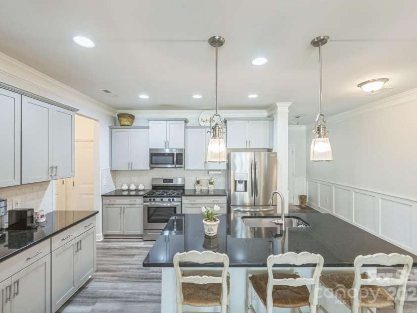 4 Finley Way, Greensboro, NC 27455.  MLS# CAR4273250, YatesRealty ID 26343. 