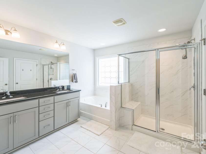 4 Finley Way, Greensboro, NC 27455.  MLS# CAR4273250, YatesRealty ID 26343. 