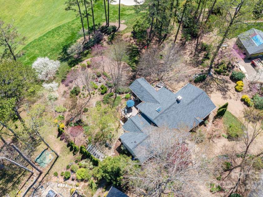 101 Windsor Road, Asheville, NC 28804.  MLS# CAR4263448, YatesRealty ID 26344. 