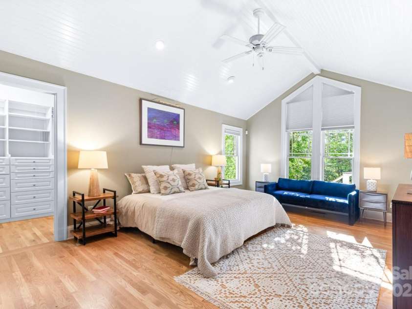 101 Windsor Road, Asheville, NC 28804.  MLS# CAR4263448, YatesRealty ID 26344. 