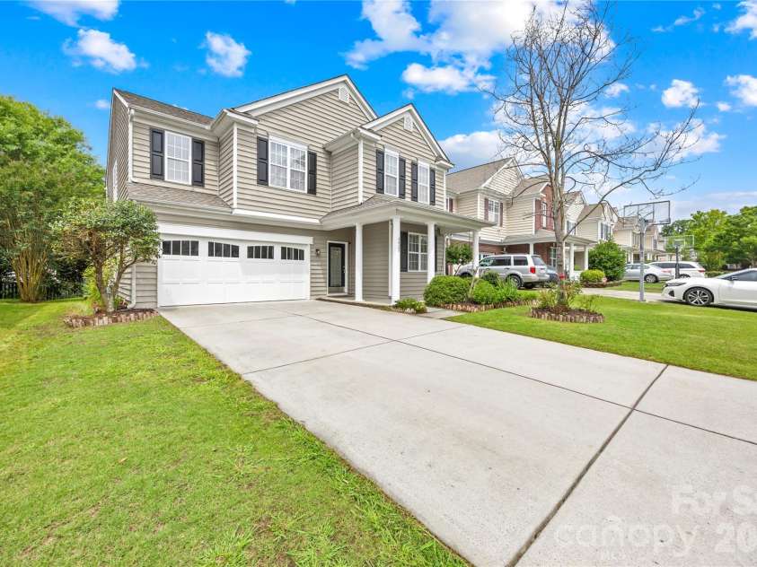 6428 Manitoba Lane, Charlotte, NC 28277.  MLS# CAR4385112, YatesRealty ID 26344. 