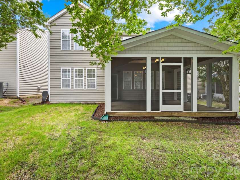 6428 Manitoba Lane, Charlotte, NC 28277.  MLS# CAR4385112, YatesRealty ID 26344. 