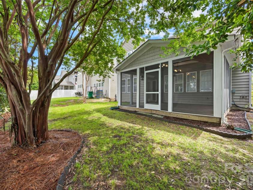 6428 Manitoba Lane, Charlotte, NC 28277.  MLS# CAR4385112, YatesRealty ID 26344. 