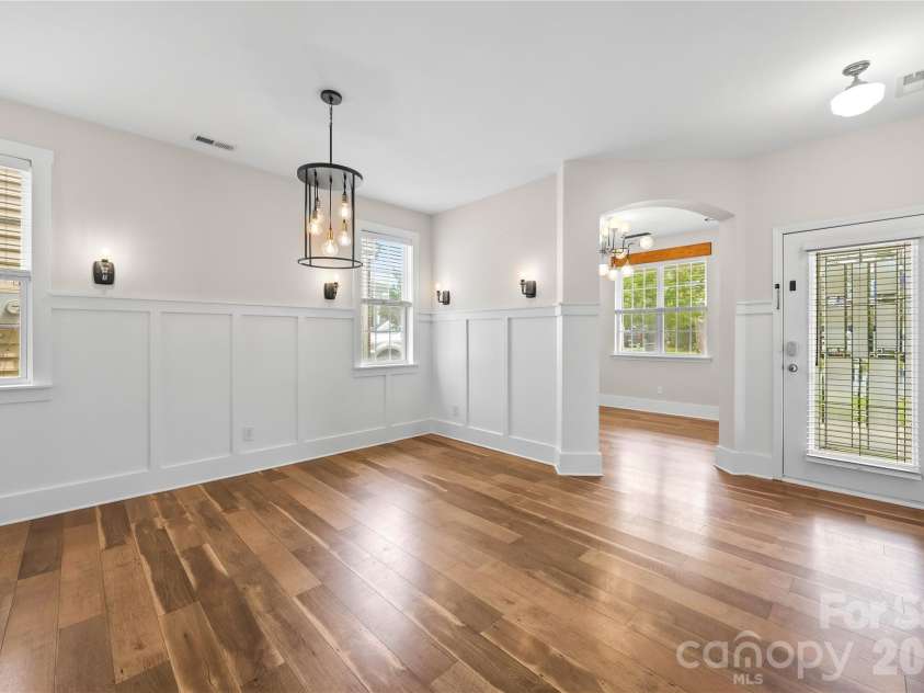 6428 Manitoba Lane, Charlotte, NC 28277.  MLS# CAR4385112, YatesRealty ID 26344. Dining room