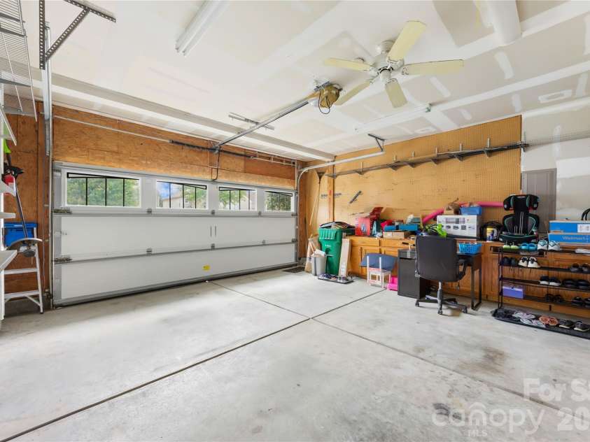 6428 Manitoba Lane, Charlotte, NC 28277.  MLS# CAR4385112, YatesRealty ID 26344. Garage