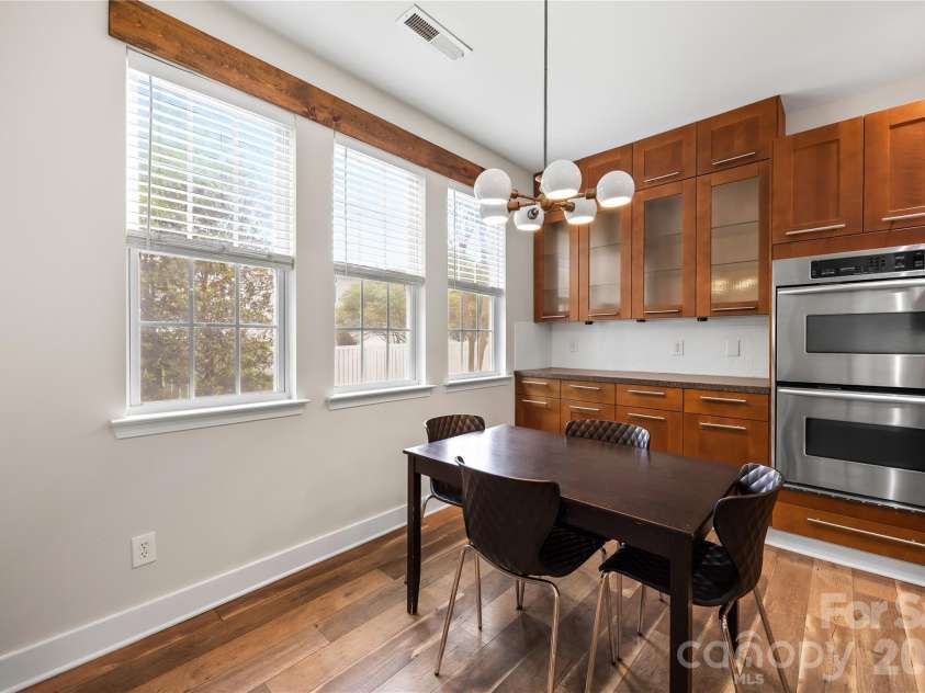 6428 Manitoba Lane, Charlotte, NC 28277.  MLS# CAR4385112, YatesRealty ID 26344. Kitchen