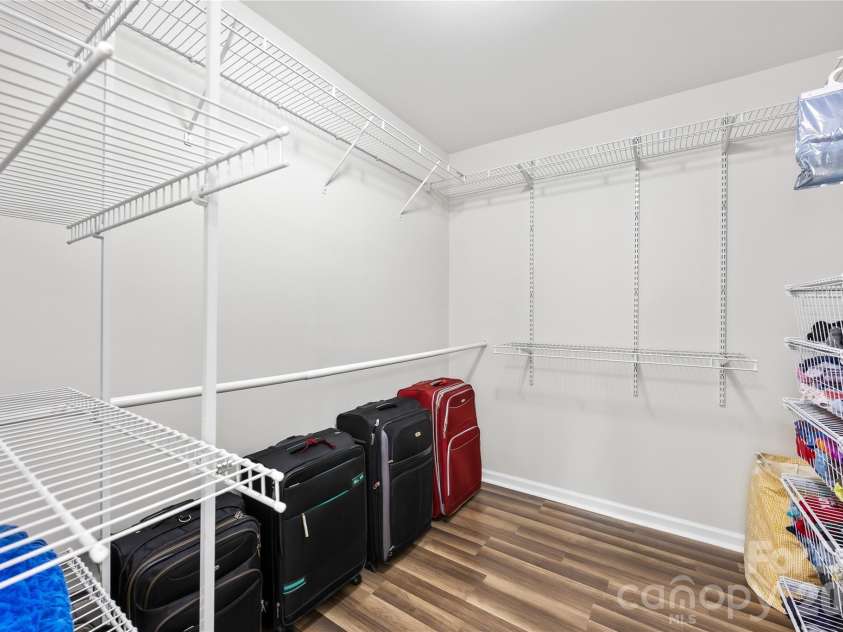 6428 Manitoba Lane, Charlotte, NC 28277.  MLS# CAR4385112, YatesRealty ID 26344. Walk in closet
