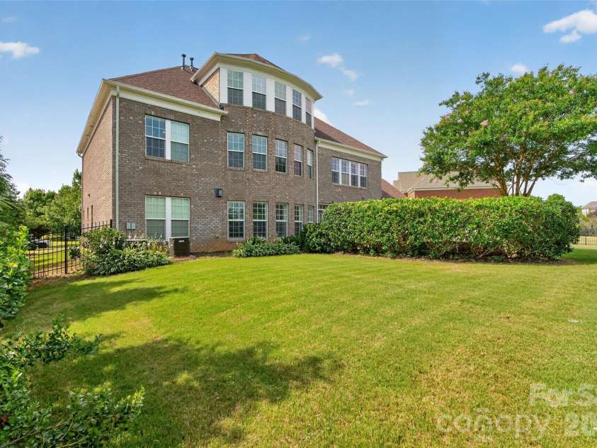 10102 Stonesby Lane, Waxhaw, NC 28173.  MLS# CAR4394343, YatesRealty ID 26346. 