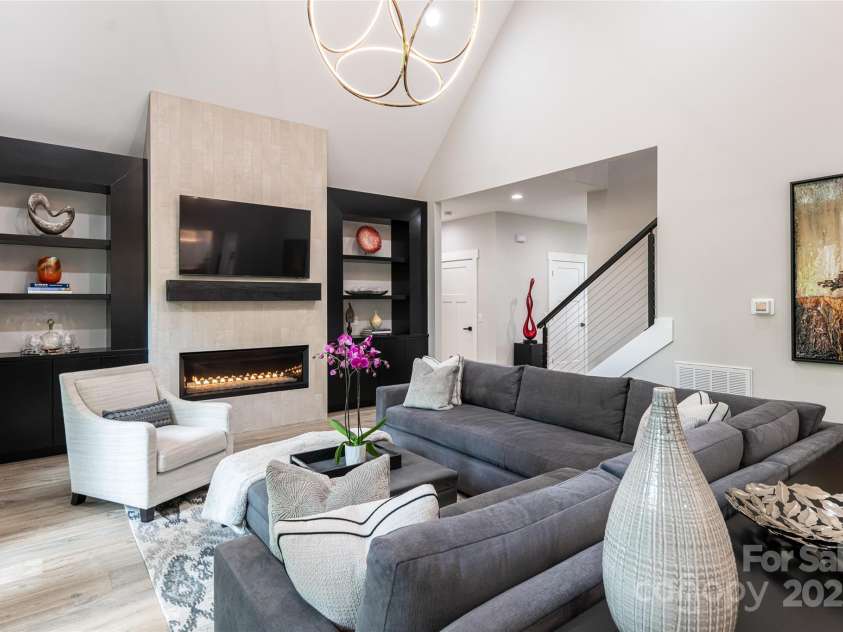 99 Timber Ridge Circle, Leicester, NC 28748.  MLS# CAR4261067, YatesRealty ID 26347. 