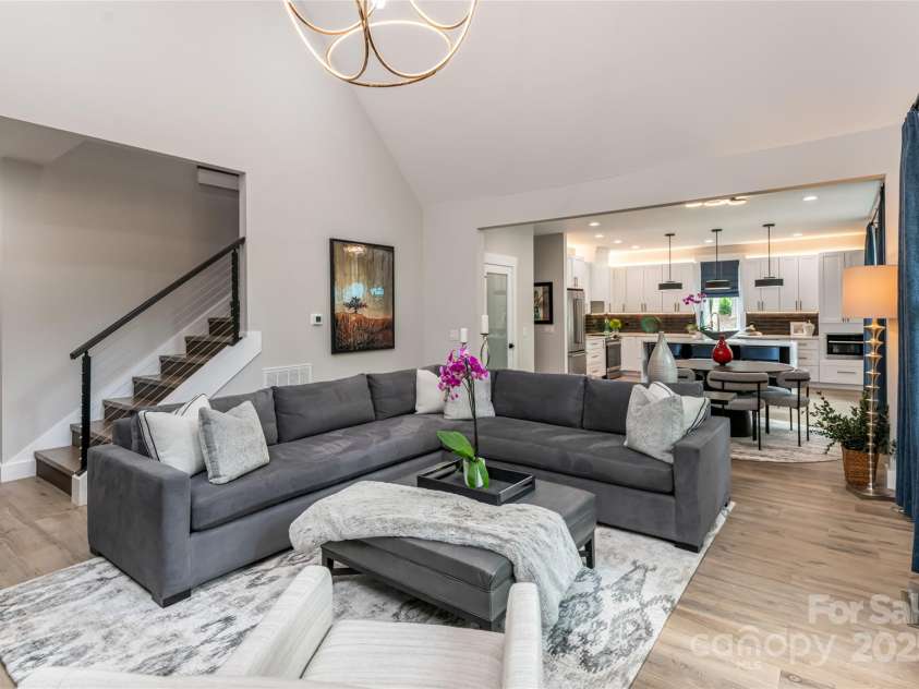 99 Timber Ridge Circle, Leicester, NC 28748.  MLS# CAR4261067, YatesRealty ID 26347. 