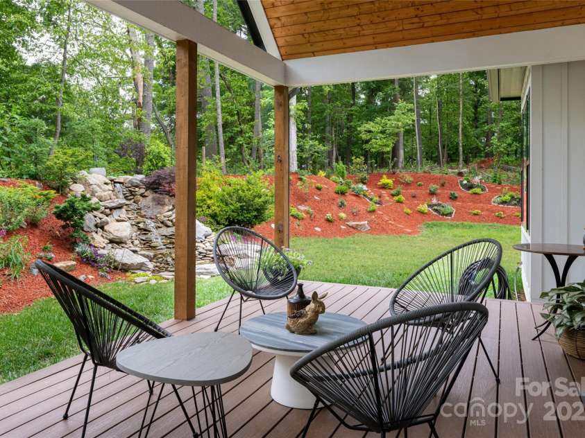 99 Timber Ridge Circle, Leicester, NC 28748.  MLS# CAR4261067, YatesRealty ID 26347. 