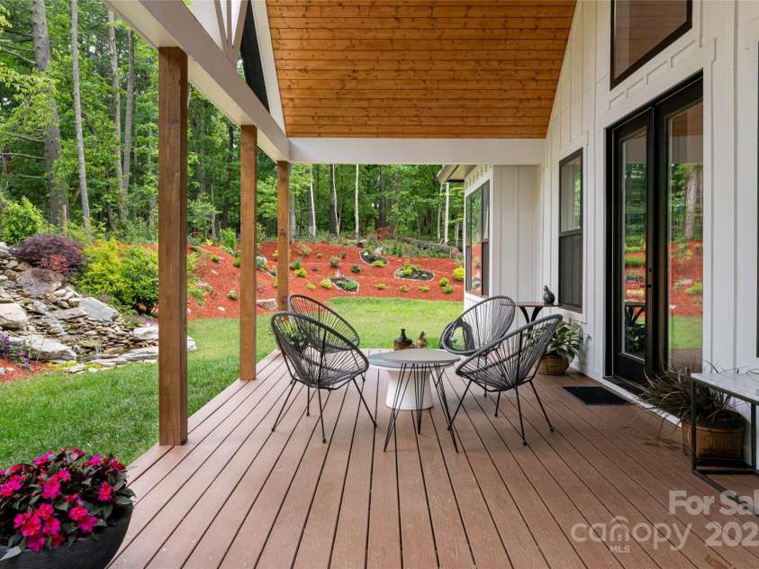 99 Timber Ridge Circle, Leicester, NC 28748.  MLS# CAR4261067, YatesRealty ID 26347. 