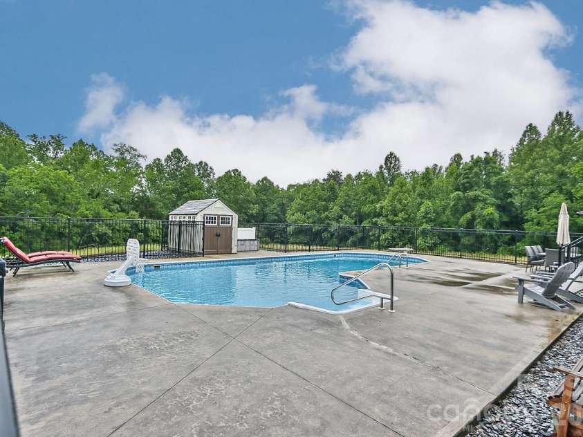 3127 Yorkshire Lane, Boonville, NC 27011.  MLS# CAR4385114, YatesRealty ID 26348. 