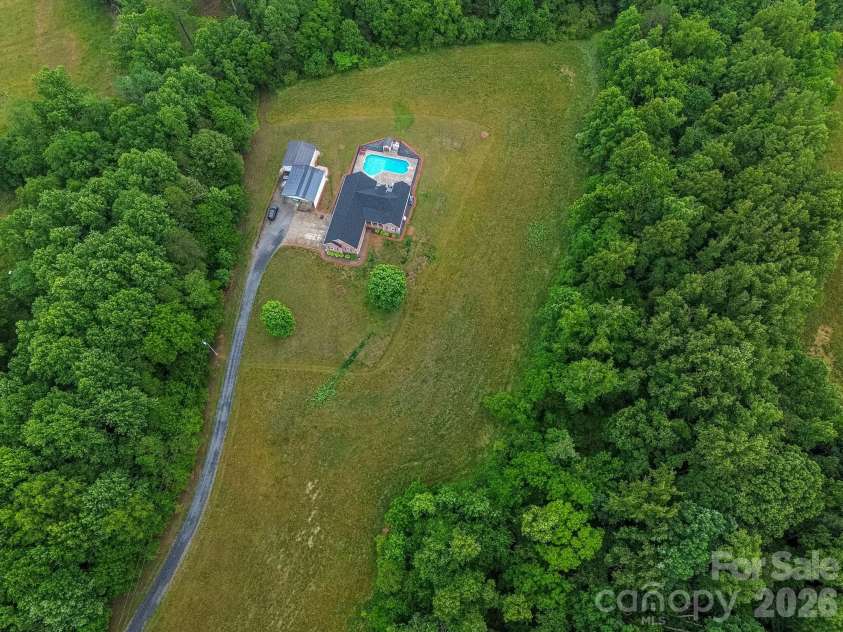 3127 Yorkshire Lane, Boonville, NC 27011.  MLS# CAR4385114, YatesRealty ID 26348. 