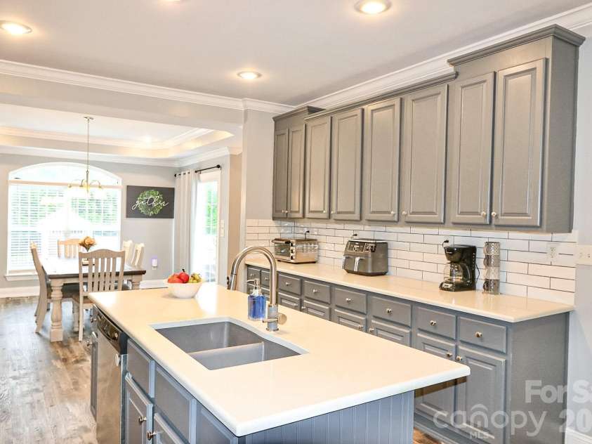 3127 Yorkshire Lane, Boonville, NC 27011.  MLS# CAR4385114, YatesRealty ID 26348. 