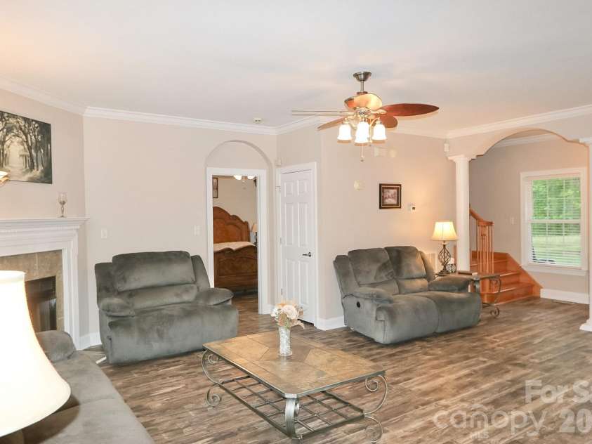 3127 Yorkshire Lane, Boonville, NC 27011.  MLS# CAR4385114, YatesRealty ID 26348. 