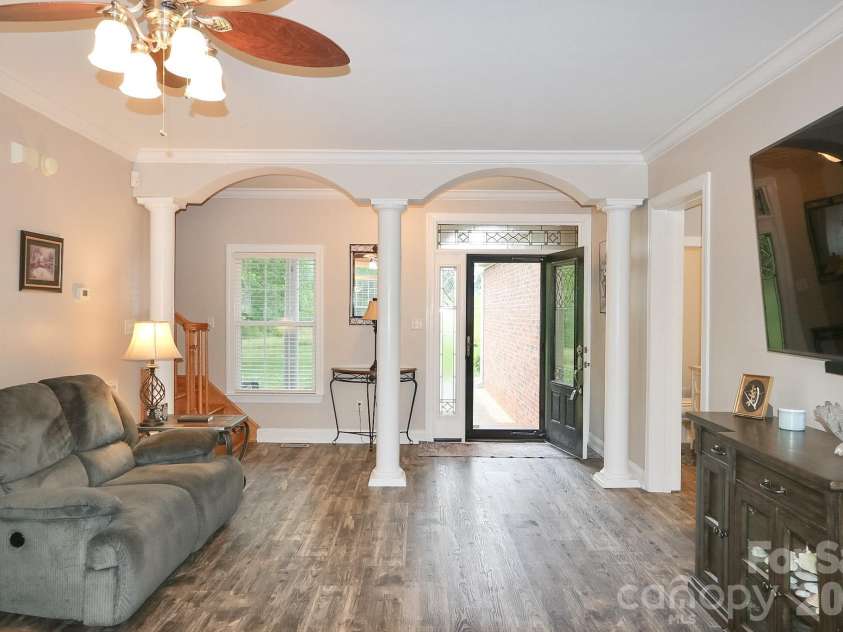 3127 Yorkshire Lane, Boonville, NC 27011.  MLS# CAR4385114, YatesRealty ID 26348. 