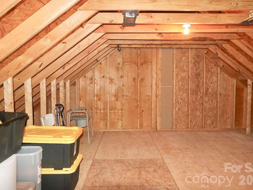 3127 Yorkshire Lane, Boonville, NC 27011.  MLS# CAR4385114, YatesRealty ID 26348. 