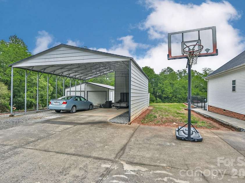 3127 Yorkshire Lane, Boonville, NC 27011.  MLS# CAR4385114, YatesRealty ID 26348. 