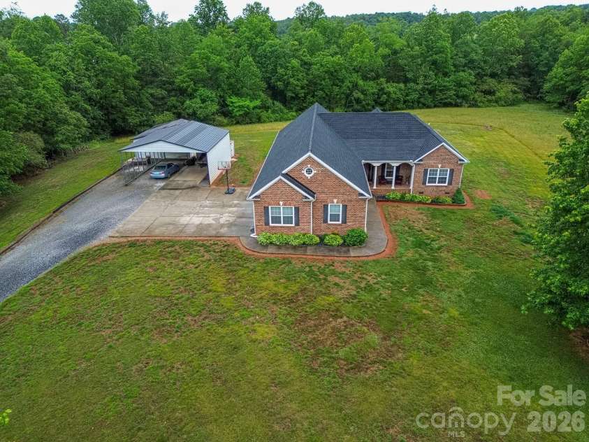 3127 Yorkshire Lane, Boonville, NC 27011.  MLS# CAR4385114, YatesRealty ID 26348. 