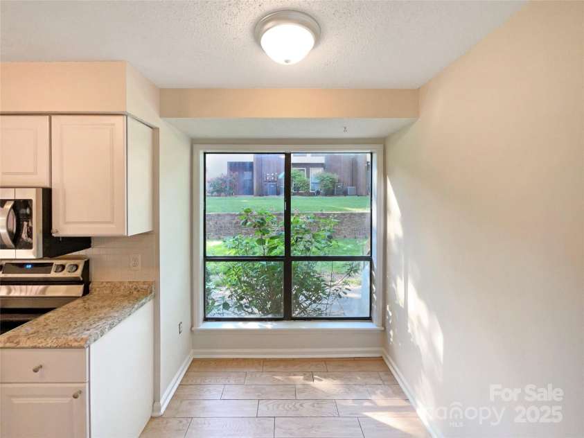 7116 Winery Lane, Charlotte, NC 28227.  MLS# CAR4248162, YatesRealty ID 26349. 