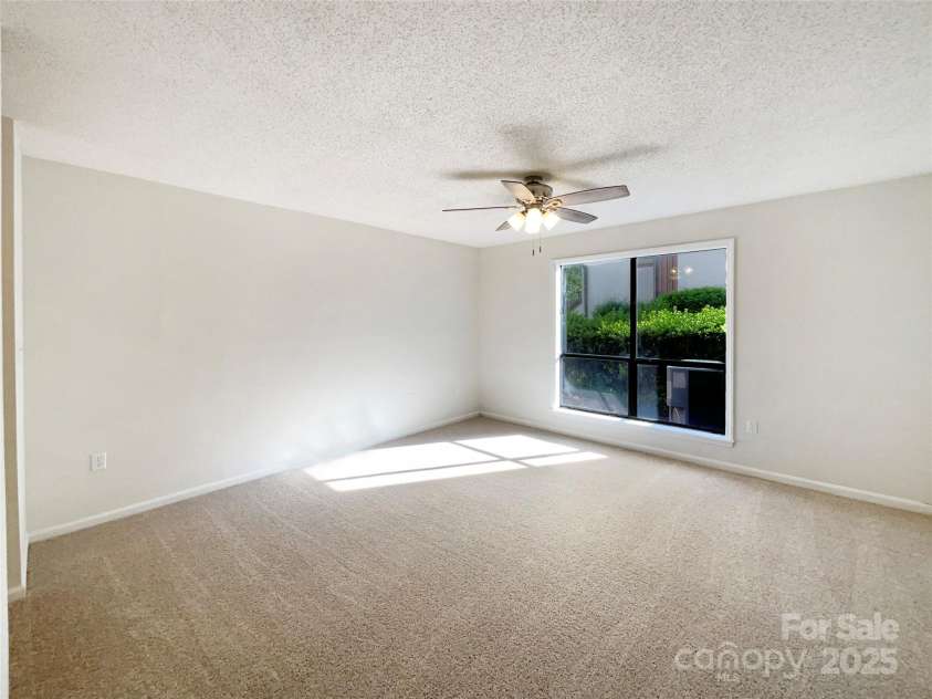7116 Winery Lane, Charlotte, NC 28227.  MLS# CAR4248162, YatesRealty ID 26349. 