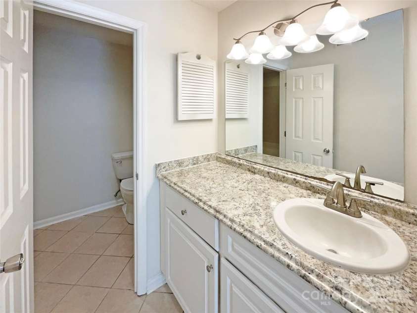 7116 Winery Lane, Charlotte, NC 28227.  MLS# CAR4248162, YatesRealty ID 26349. 