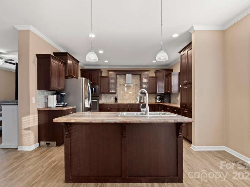 4290 Palmer Lloyd Road, Lancaster, SC 29720.  MLS# CAR4327704, YatesRealty ID 2635. 