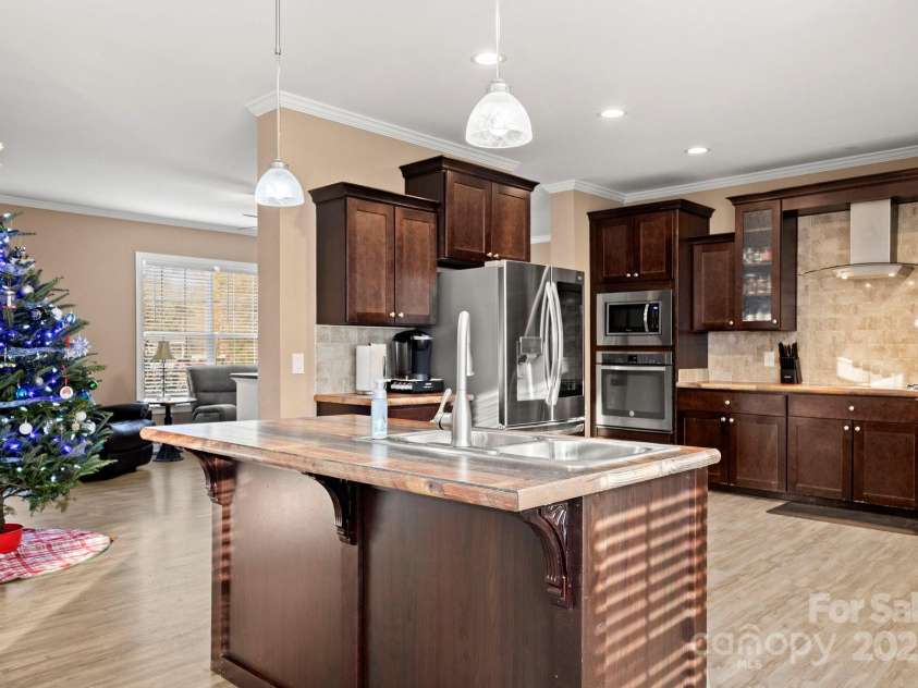 4290 Palmer Lloyd Road, Lancaster, SC 29720.  MLS# CAR4327704, YatesRealty ID 2635. 