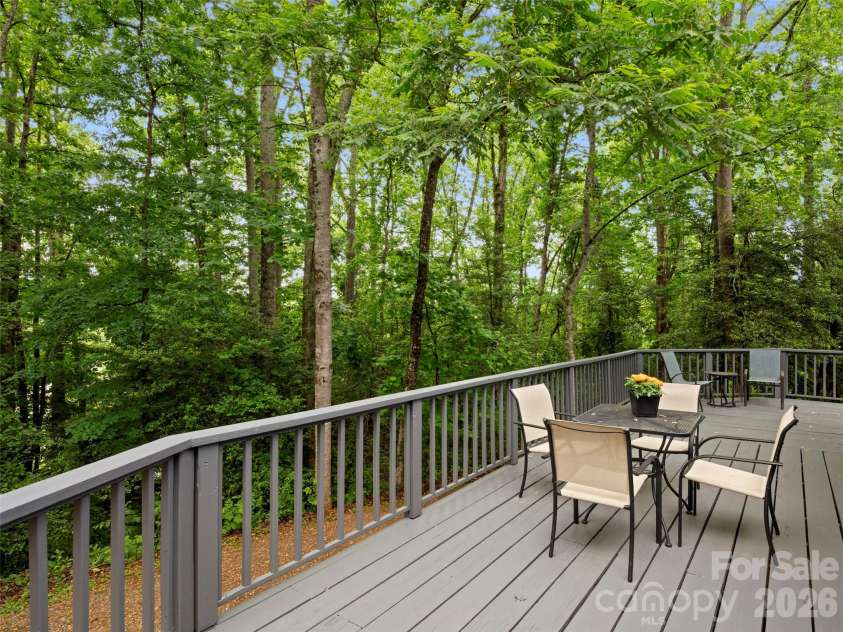 1 Glen Meadows Place, Arden, NC 28704.  MLS# CAR4386745, YatesRealty ID 26350. 