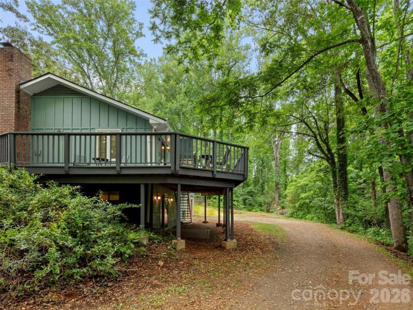 1 Glen Meadows Place, Arden, NC 28704.  MLS# CAR4386745, YatesRealty ID 26350. 