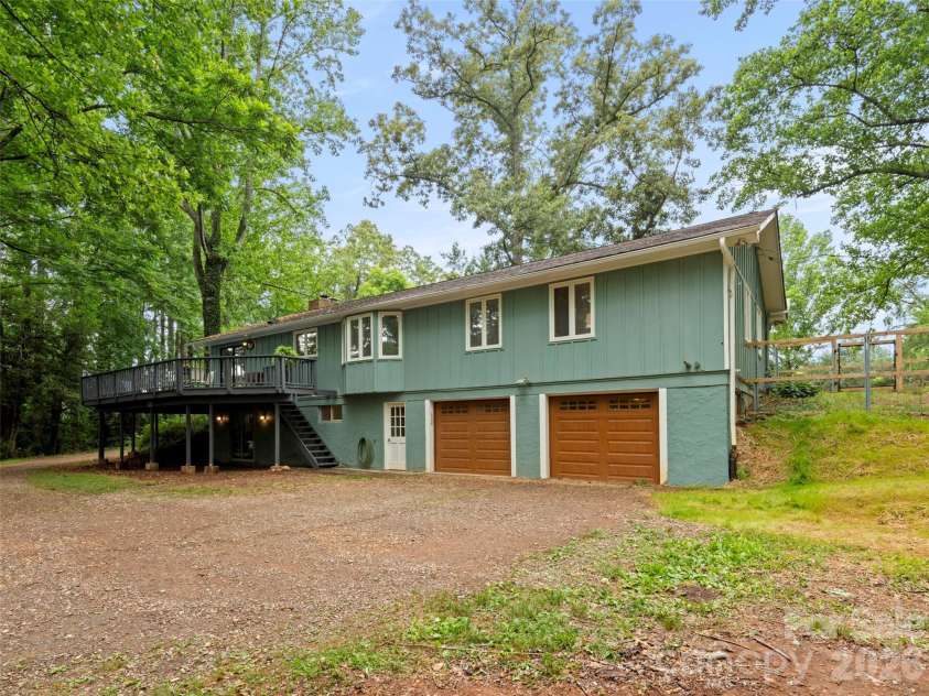 1 Glen Meadows Place, Arden, NC 28704.  MLS# CAR4386745, YatesRealty ID 26350. 