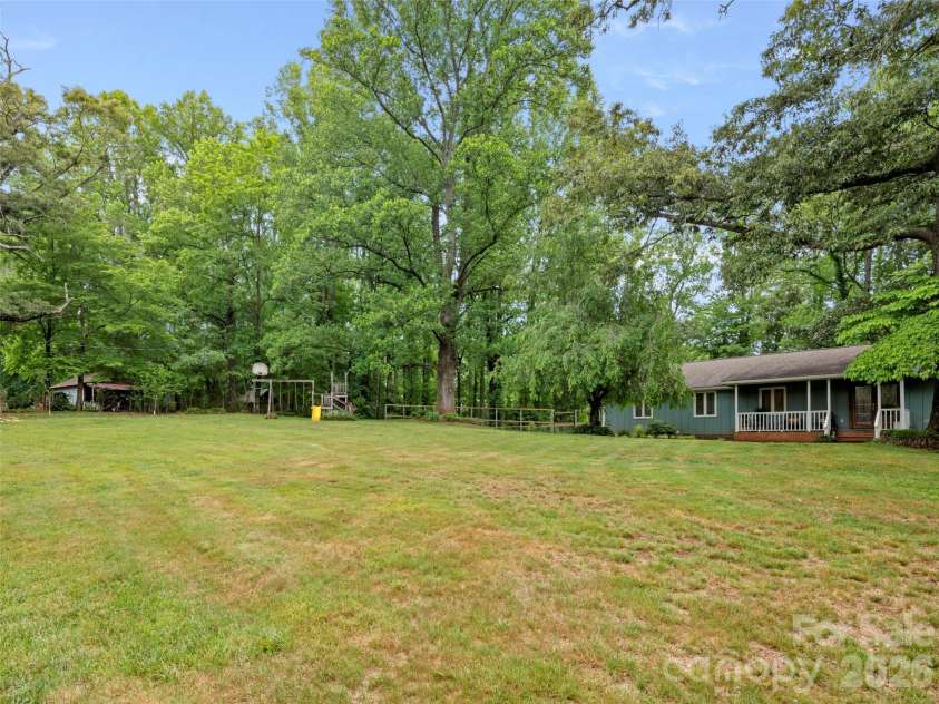 1 Glen Meadows Place, Arden, NC 28704.  MLS# CAR4386745, YatesRealty ID 26350. 