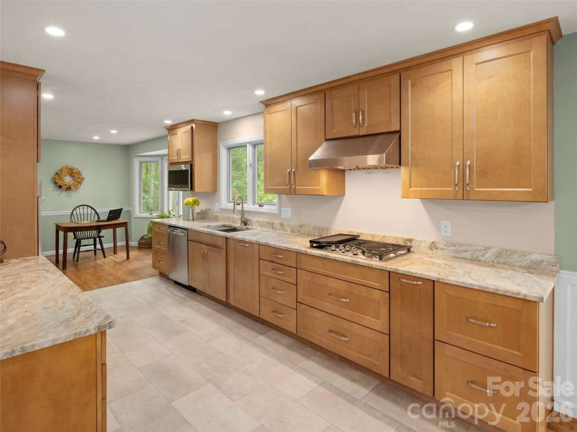1 Glen Meadows Place, Arden, NC 28704.  MLS# CAR4386745, YatesRealty ID 26350. Very functional kitch