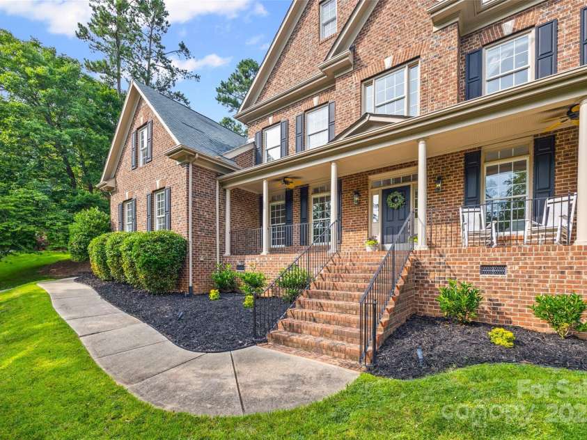 927 Cove Point Lane, Tega Cay, SC 29708.  MLS# CAR4267530, YatesRealty ID 26350. 