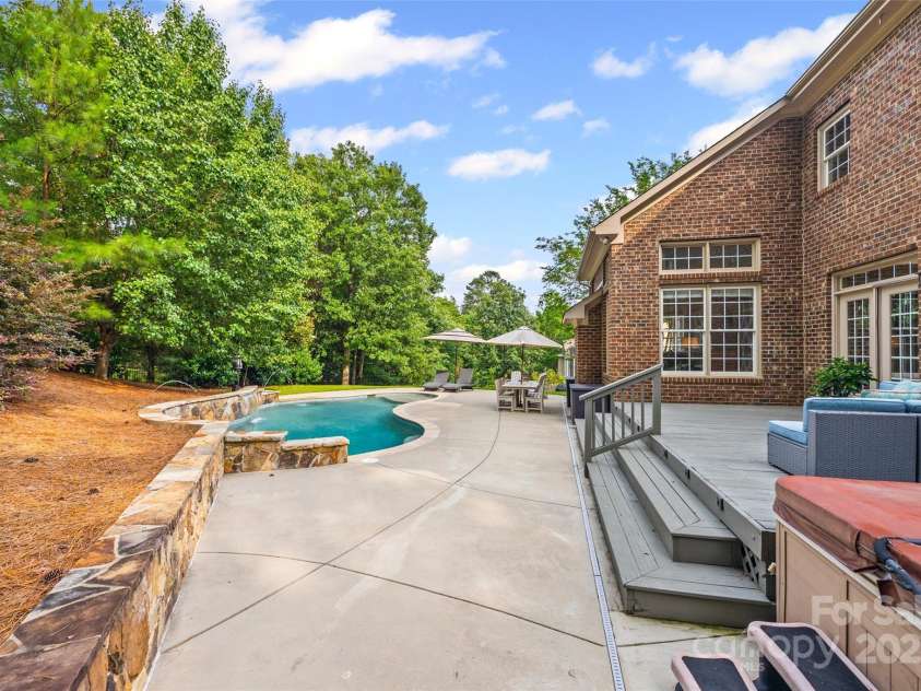 927 Cove Point Lane, Tega Cay, SC 29708.  MLS# CAR4267530, YatesRealty ID 26350. 