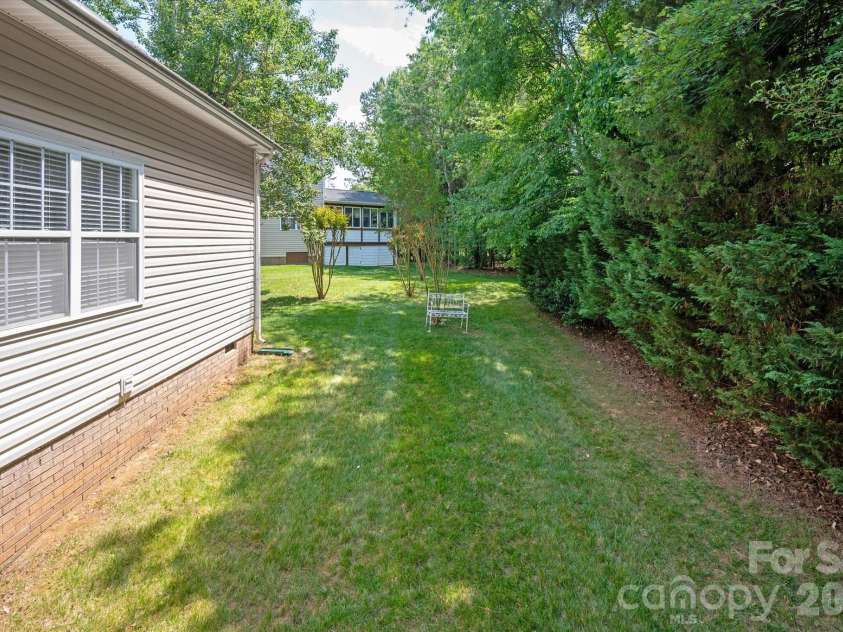 2504 Korbel Court, Waxhaw, NC 28173.  MLS# CAR4385252, YatesRealty ID 26351. 