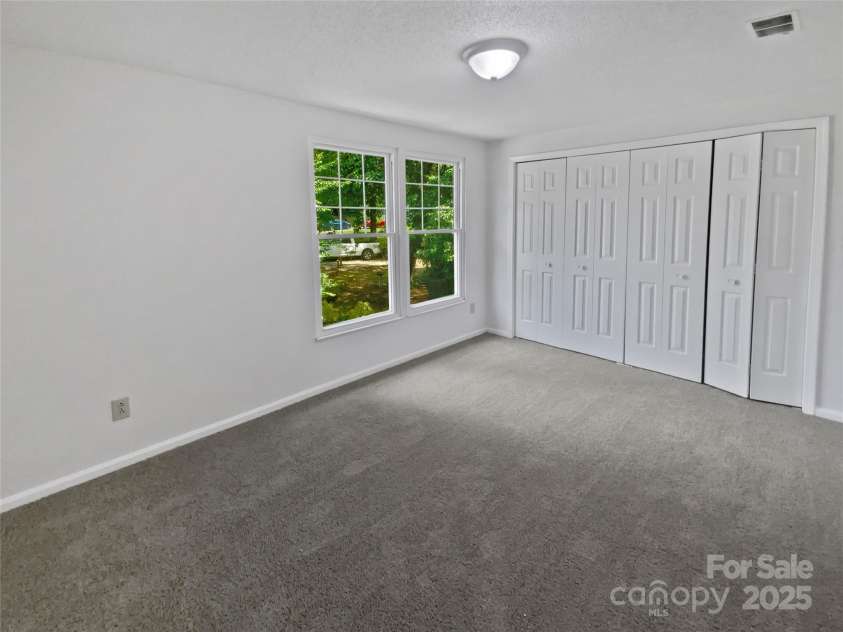 424 Mallard Drive, Pineville, NC 28134.  MLS# CAR4272609, YatesRealty ID 26351. 