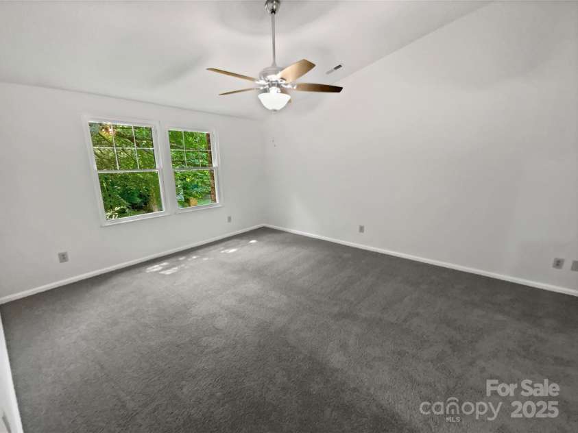 424 Mallard Drive, Pineville, NC 28134.  MLS# CAR4272609, YatesRealty ID 26351. 