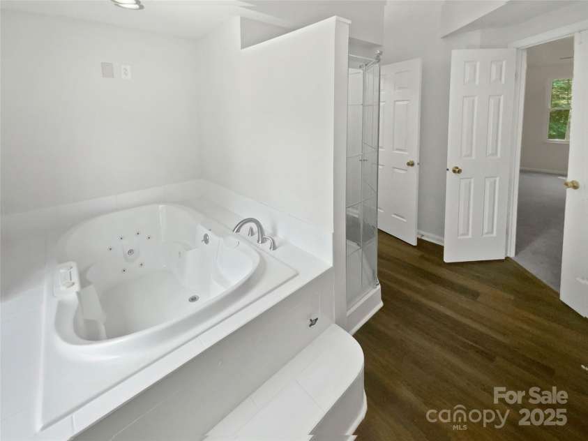 424 Mallard Drive, Pineville, NC 28134.  MLS# CAR4272609, YatesRealty ID 26351. 