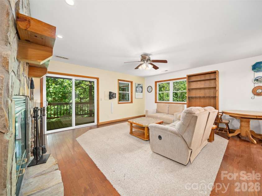 142 Wildflower Road, Spruce Pine, NC 28777.  MLS# CAR4384771, YatesRealty ID 26353. Living Room