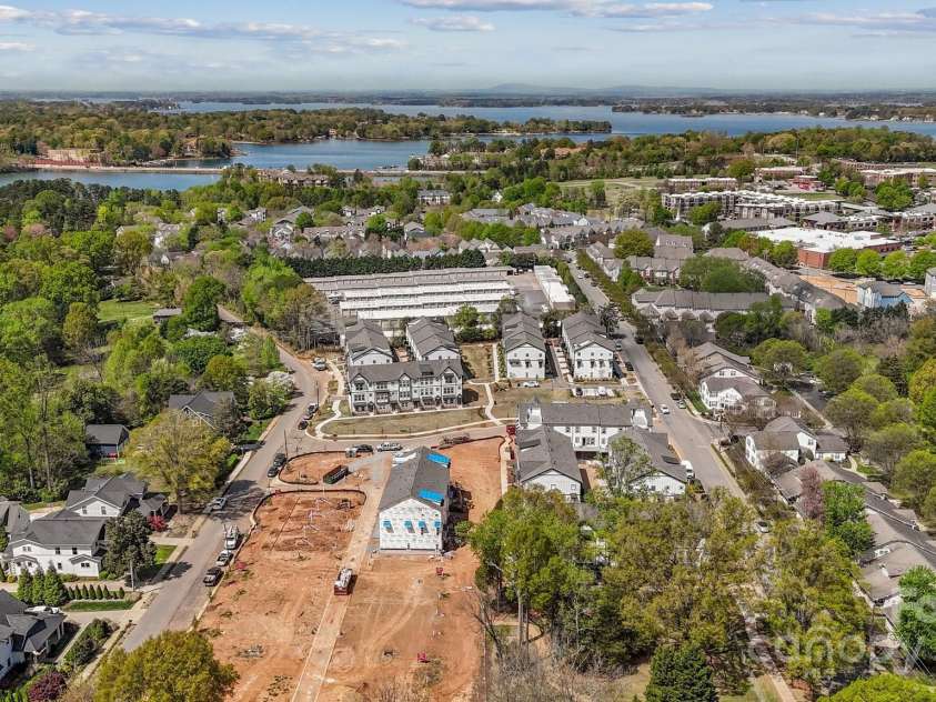 308 Catawba Avenue, Davidson, NC 28036.  MLS# CAR4259136, YatesRealty ID 26354. Parkside Commons Community Aerial View