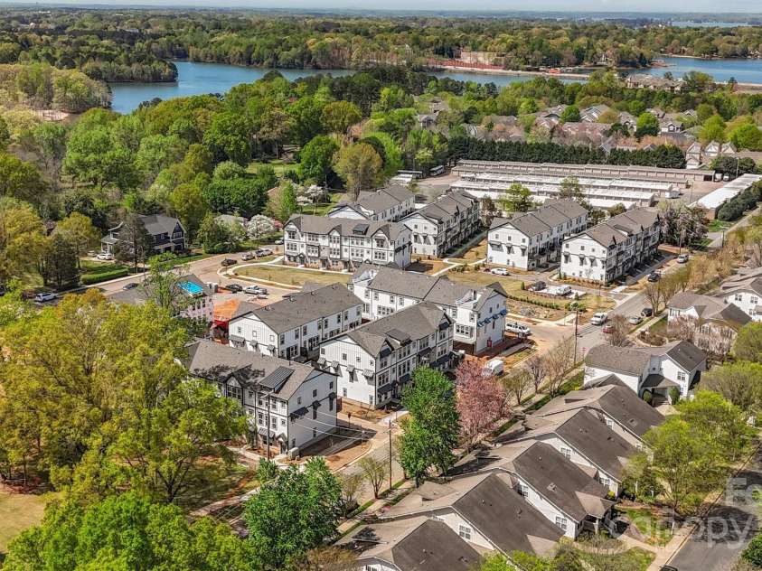 308 Catawba Avenue, Davidson, NC 28036.  MLS# CAR4259136, YatesRealty ID 26354. Parkside Commons Community Aerial View