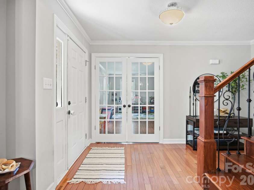502 Camelot Drive, Salisbury, NC 28144.  MLS# CAR4381924, YatesRealty ID 26354. 