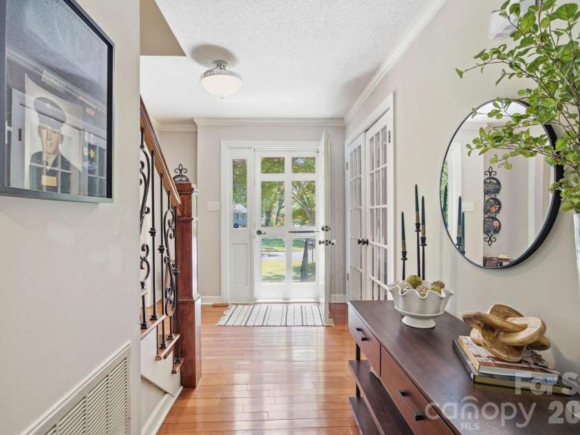 502 Camelot Drive, Salisbury, NC 28144.  MLS# CAR4381924, YatesRealty ID 26354. 