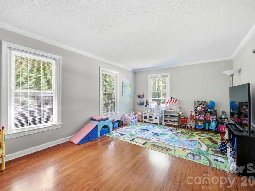 502 Camelot Drive, Salisbury, NC 28144.  MLS# CAR4381924, YatesRealty ID 26354. 