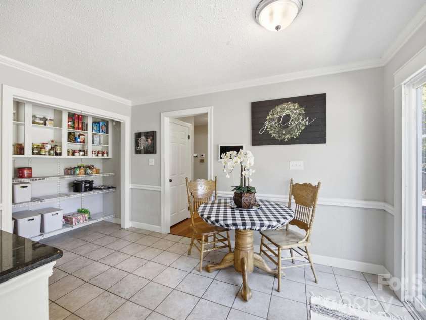 502 Camelot Drive, Salisbury, NC 28144.  MLS# CAR4381924, YatesRealty ID 26354. 