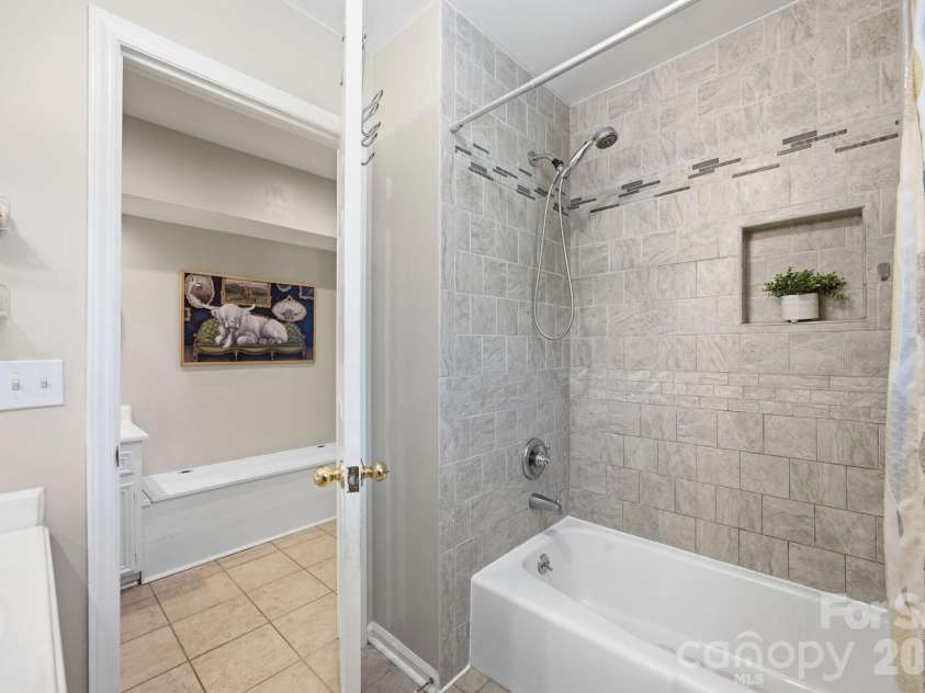 502 Camelot Drive, Salisbury, NC 28144.  MLS# CAR4381924, YatesRealty ID 26354. 