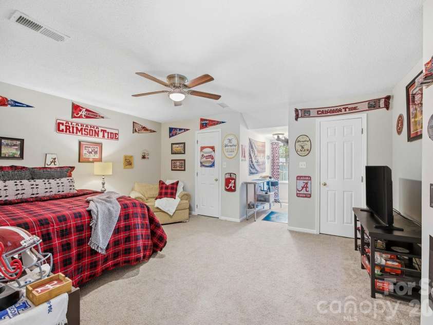 502 Camelot Drive, Salisbury, NC 28144.  MLS# CAR4381924, YatesRealty ID 26354. 